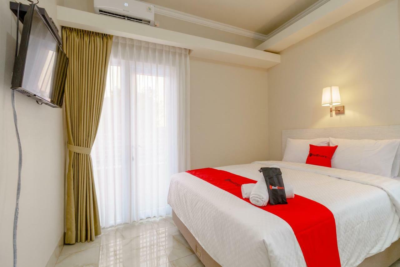 Reddoorz Near Taman Makam Pahlawan Cikutra Hotel Бандунг Екстериор снимка
