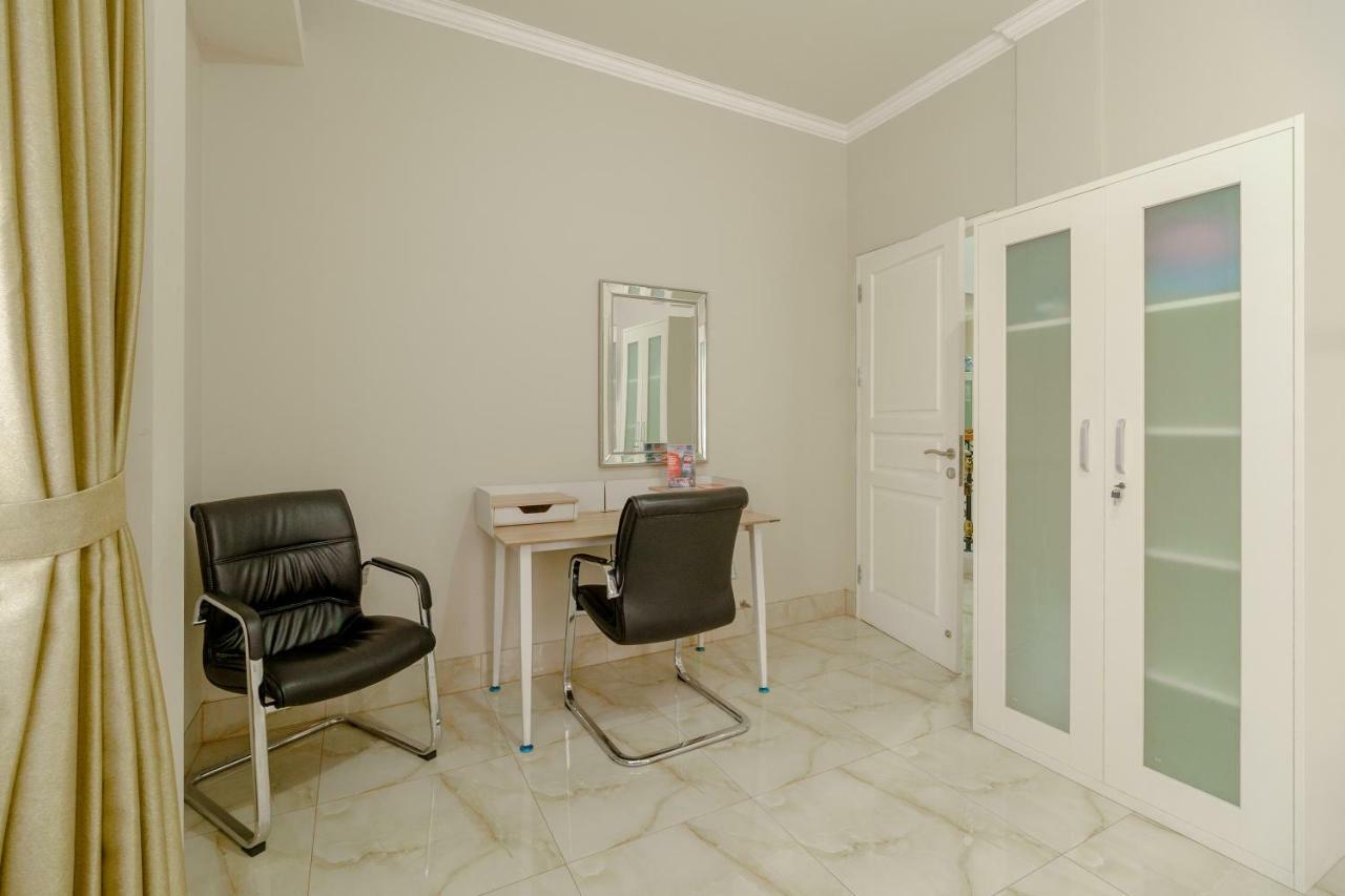 Reddoorz Near Taman Makam Pahlawan Cikutra Hotel Бандунг Екстериор снимка