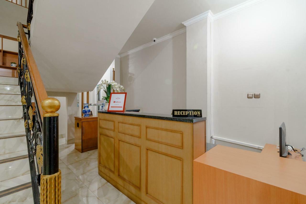 Reddoorz Near Taman Makam Pahlawan Cikutra Hotel Бандунг Екстериор снимка
