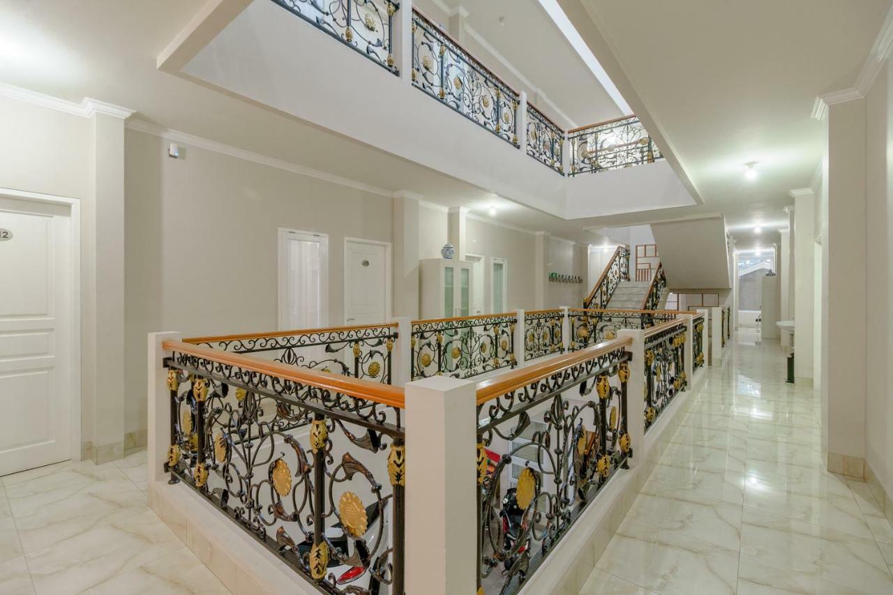 Reddoorz Near Taman Makam Pahlawan Cikutra Hotel Бандунг Екстериор снимка