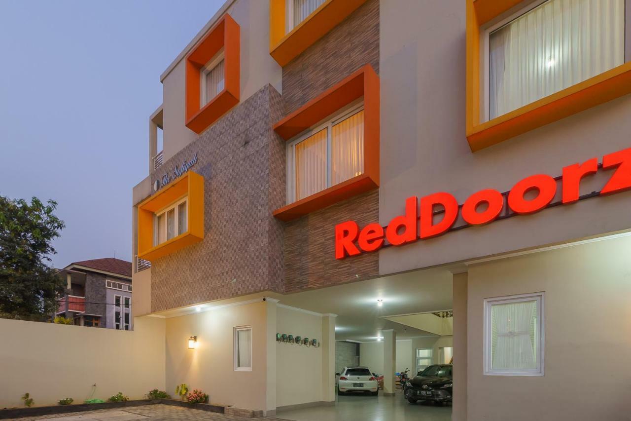 Reddoorz Near Taman Makam Pahlawan Cikutra Hotel Бандунг Екстериор снимка